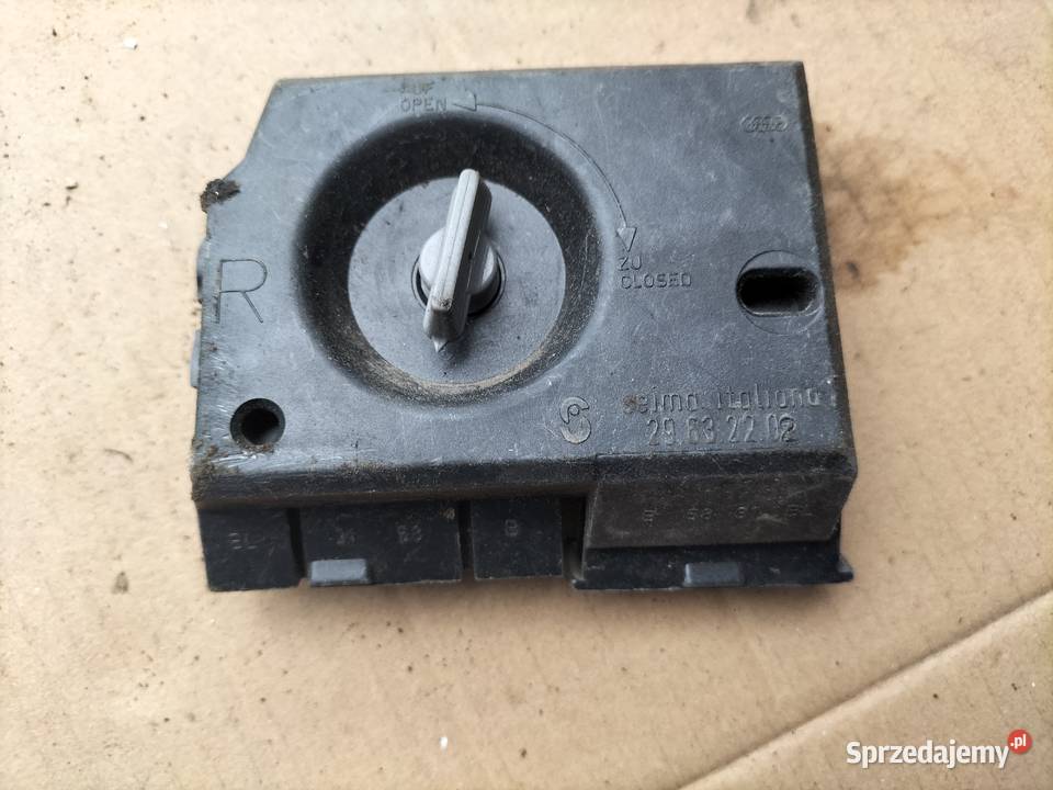 AUDI 80 B3 B4 A6 UCHWYT WKŁAD LAMPY TYŁ TYLNEJ lubelskie Kamień-Kolonia sprzedam
