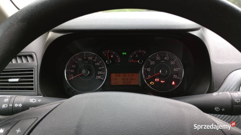 Fiat Grande Punto 14 8V benzyna 1368cm3 łódzkie Strumiany