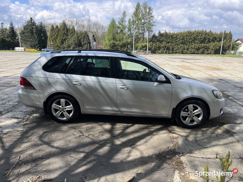 Volkswagen Golf VI Kombi 16 TDI 2011 Polski relingi dachowe Golf