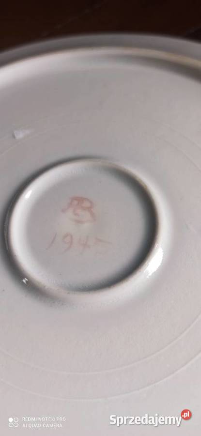 Patera z bukietem kwiatów Syg Inicjały AB 1945 Gdańsk