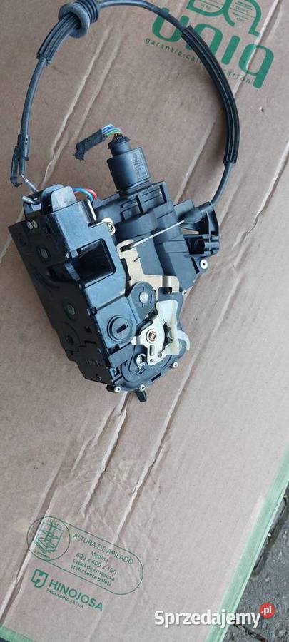 Zamek drzwi prawy tył VW GOLF IV 6PIN Zamki, wkładki i kluczyki Części samochodowe Szczecin sprzedam