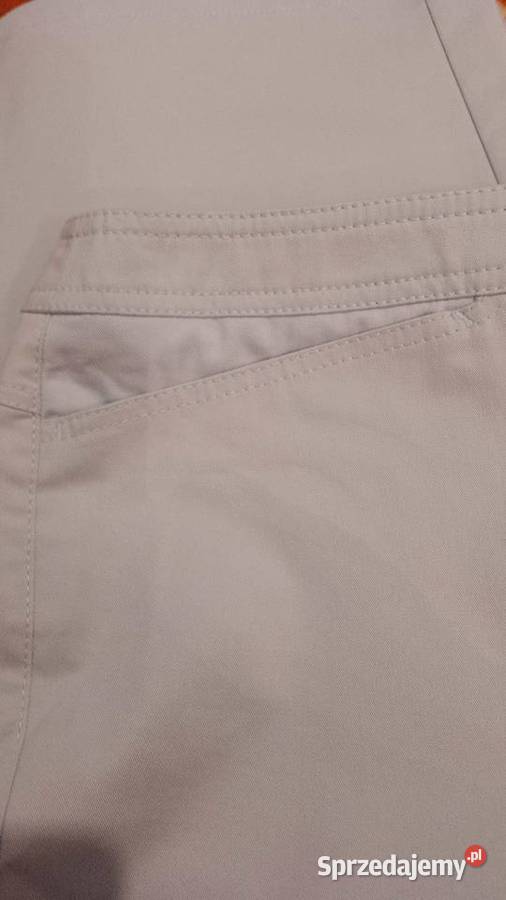 Kostium damski marki Interbel Częstochowa