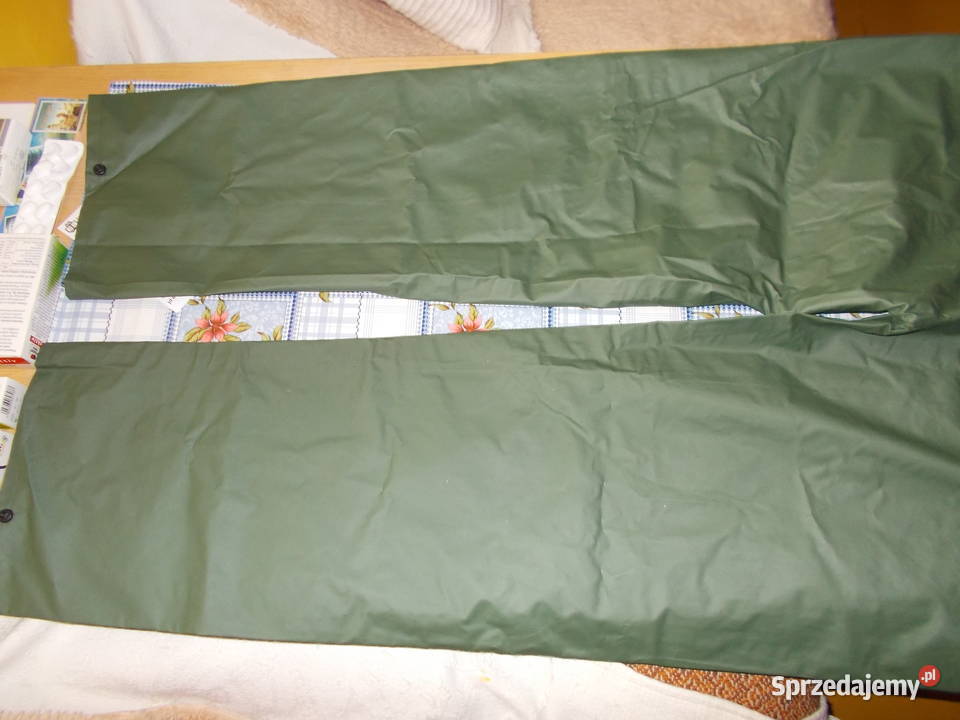 Spodnie przeciwdeszczowe ogrodniczki wytrzymałe kujawsko-pomorskie Ciechocinek sprzedam