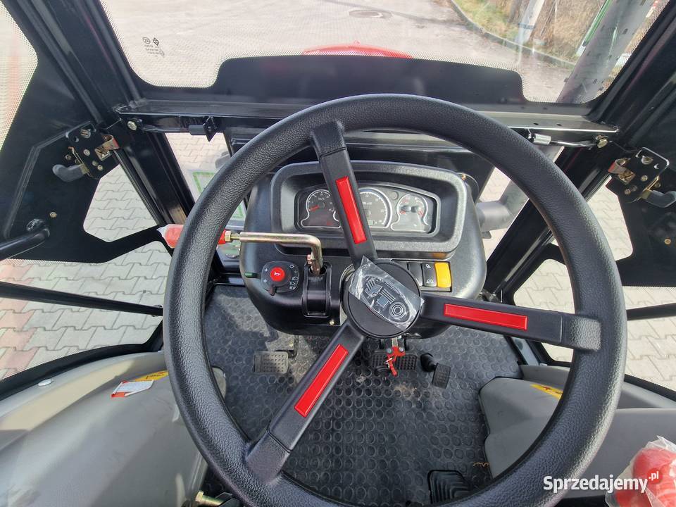 CIĄGNIK ROLNICZY YTO NMF704C Dobre Miasto sprzedam