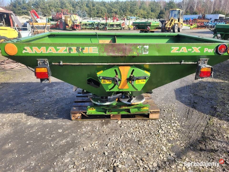 Rozsiewacz do nawozów AMAZONE X Perfekt 902 Przyrów