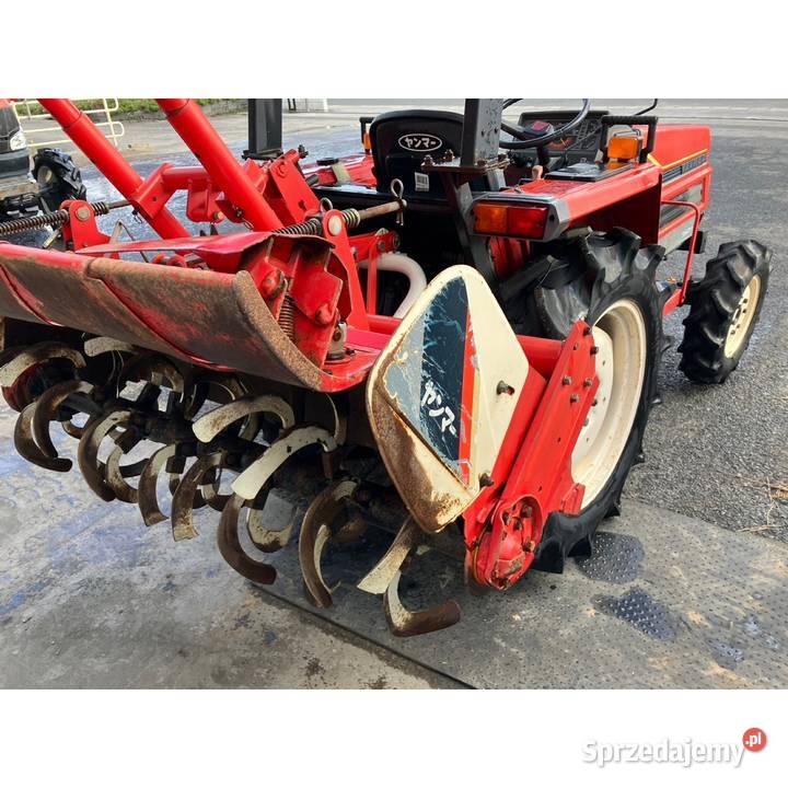 Traktor Yanmar F235 kompaktowy traktor 4x4 23