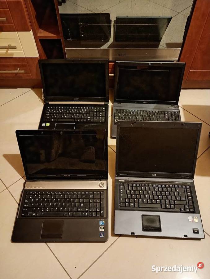 Laptopy 4 sztuki i stacjonarny komputer Kraków