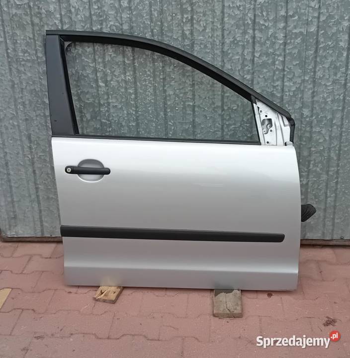 Drzwi zderzaki maska do VW Polo 14 2009r benzyna Motoryzacja Przegaliny Duże sprzedam