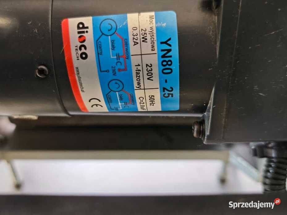 Etykieciarka półautomatyczna 230V do butelek i Góra