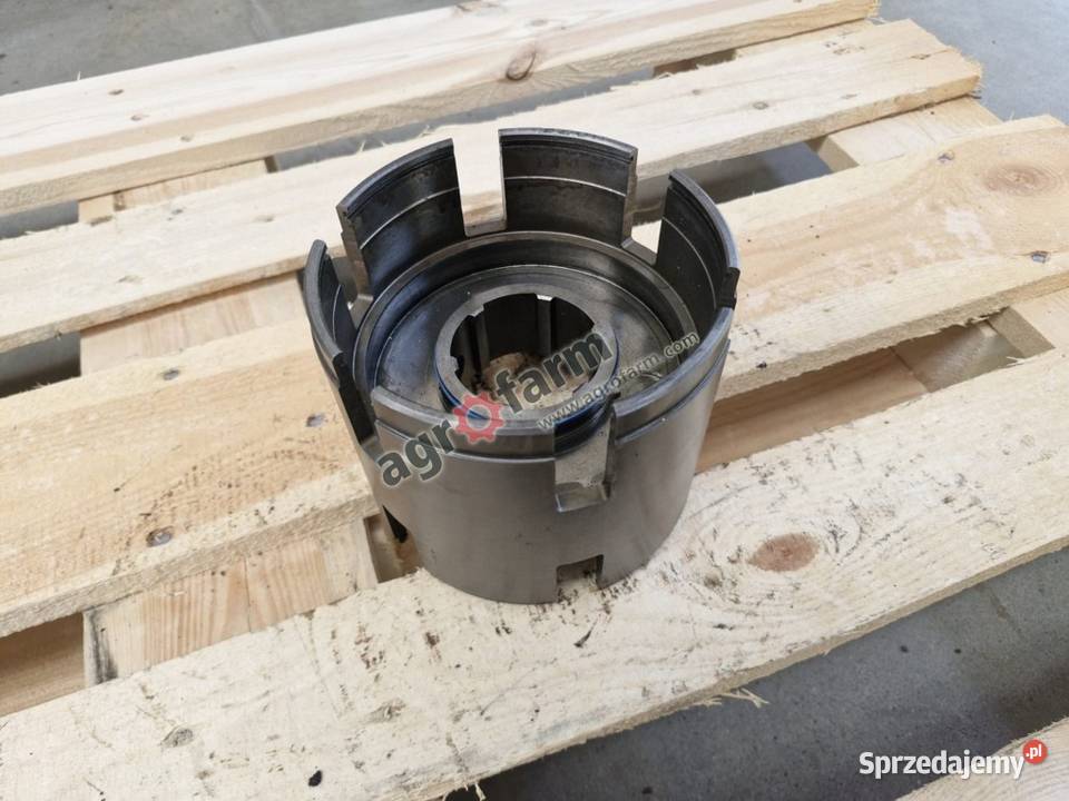 Obudowa sprzęgła Case MX240 MX270 MX285 Byków sprzedam