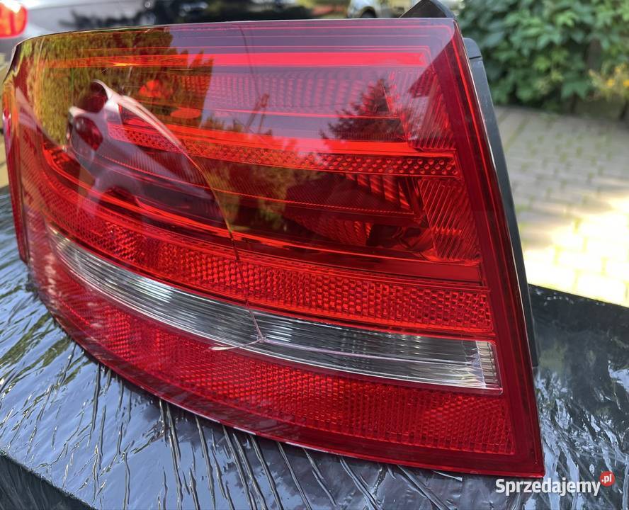Lampa Lewa tył Audi A4 B8 kombi avant lift 2012