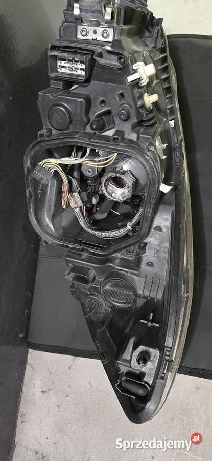Lampa prawa Volvo C70 II LIFT USA 2011 ksenon Ostrołęka