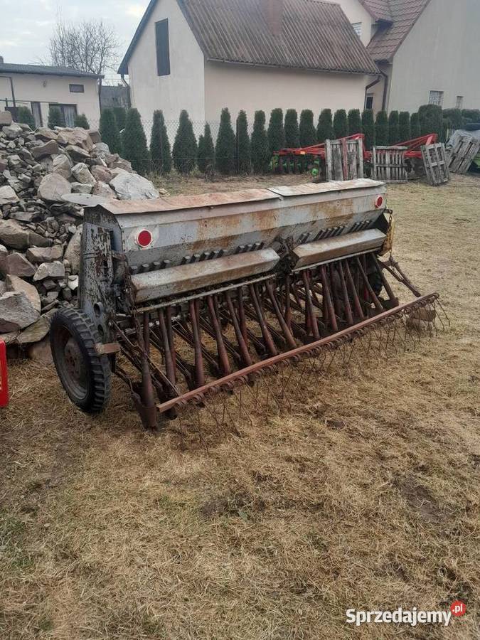 Siewnik Poznaniak na docisku zadbany sprawny nieuszkodzony Siewniki i sadzarki