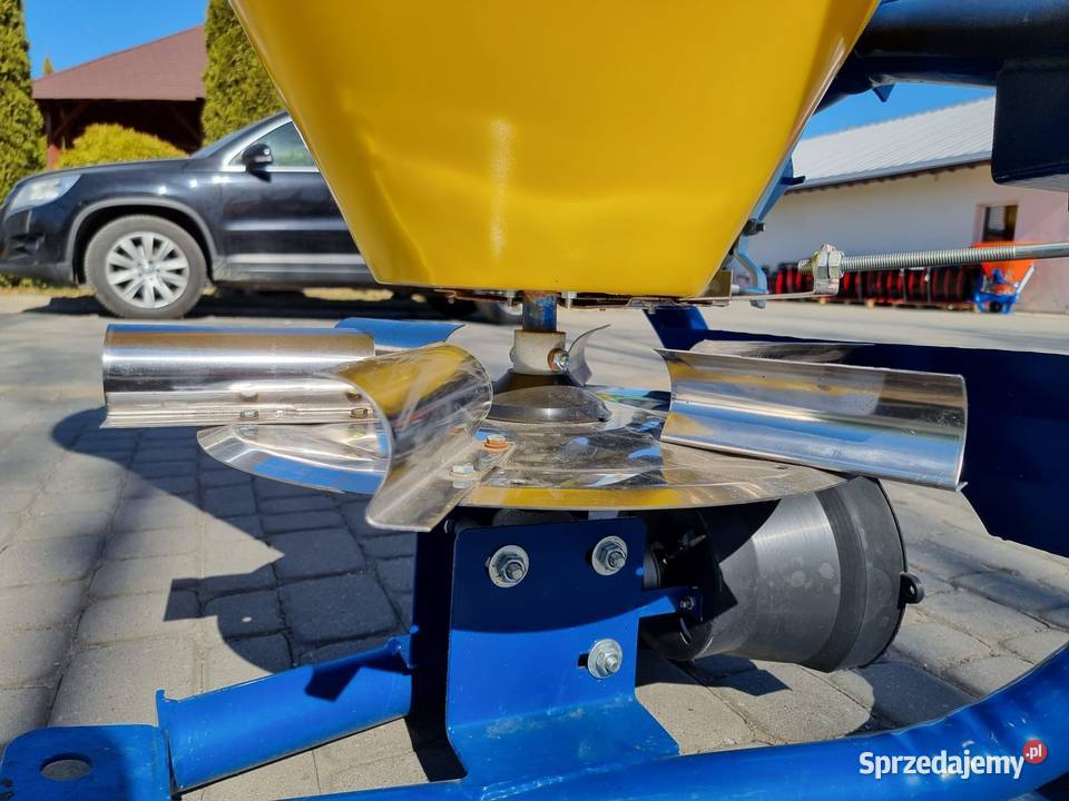 Rozsiewacz 300500L RODA Jednotarczowy trzy Nowy Sącz
