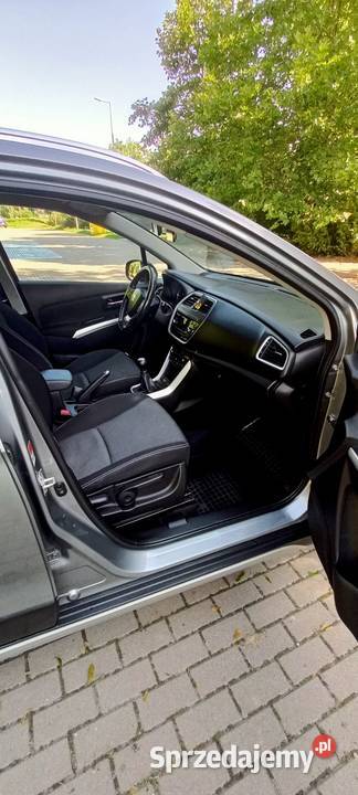 Suzuki SX4 scros 20142015 kupiony w polskim salonie Suzuki Puławy sprzedam