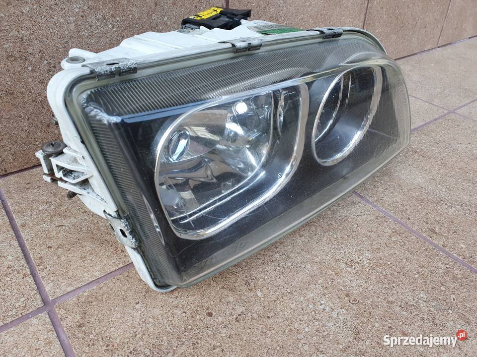 Lampa reflektor prawy przód przetwornica Volvo Gdynia sprzedam