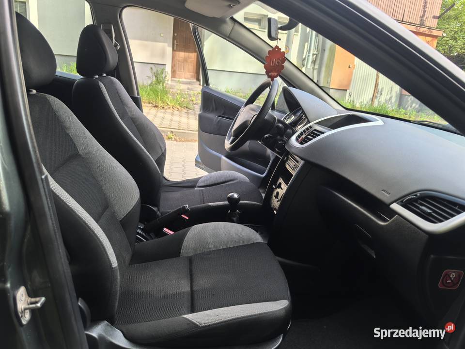 Peugeot 207BenzynaBezwypadkowyOrgLakierKlima Kielce