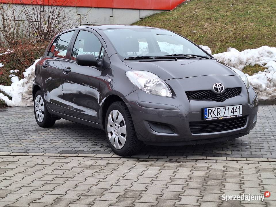 Toyota Yaris II Lift klimatyzacja AUX Niski