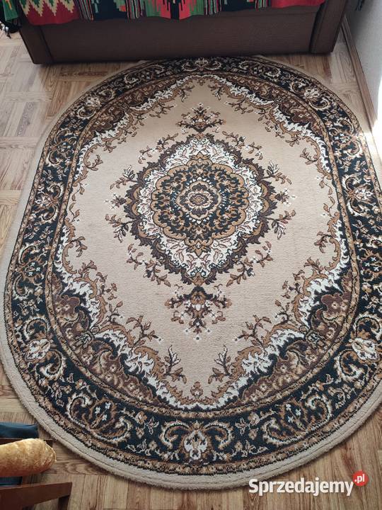 Mały dywan owalny 200x150 Lubsko