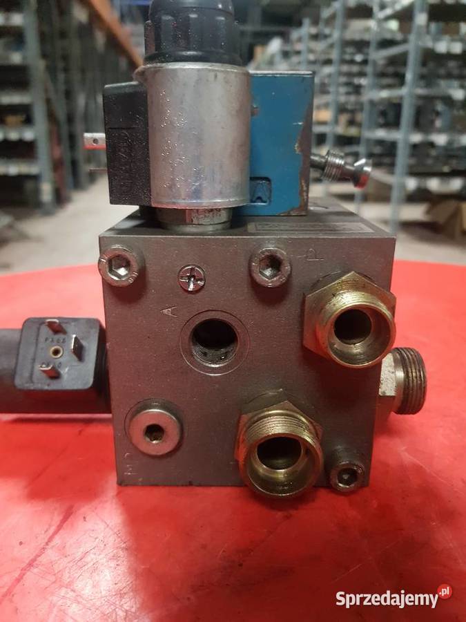 Rozdzielacz hydrauliczny BOSCH sprzedam