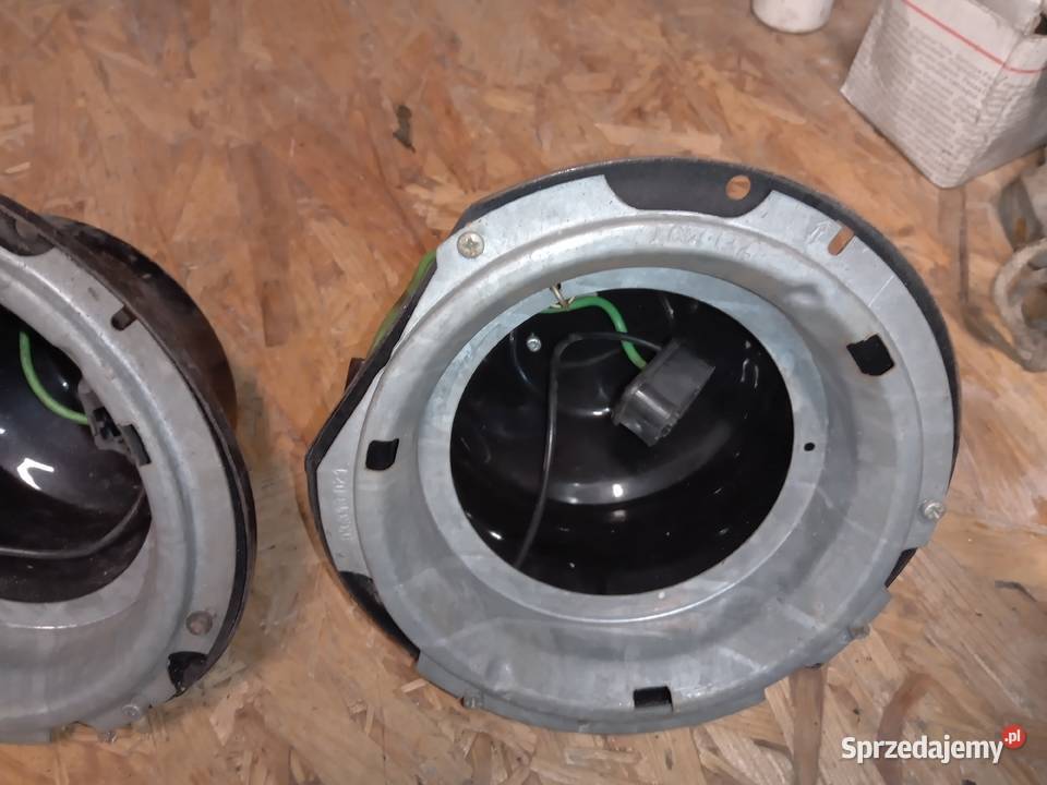 FSO Fiat 125P obudowy miski przednich lamp Strzegom