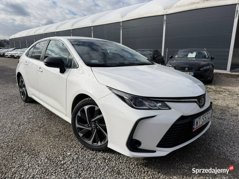 Toyota Corolla 18 HSD 122 Style Salon światła LED mazowieckie Otwock Mały