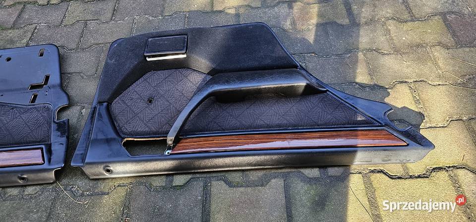 Tapicerka drzwi lewa mercedes w124 Tapicerki samochodowe Zbąszyń sprzedam