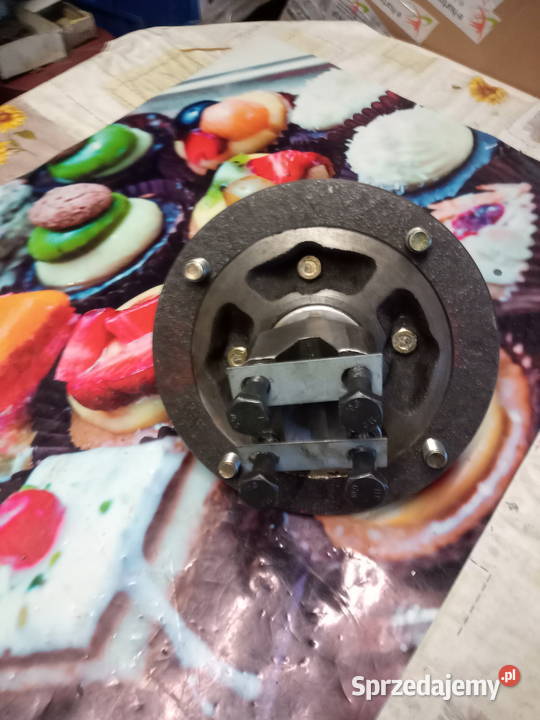 Piasta kompletna z czopem i łożyskami ursus 4011 Kraków