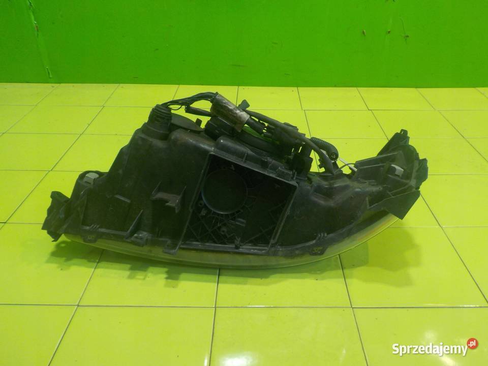 VOLVO S60 I LIFT 20 T 05r lampa prawa przod osobowe Suków