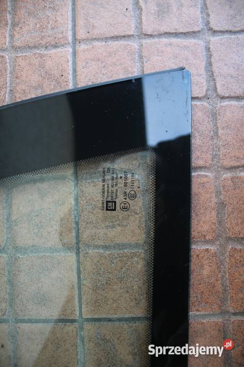 SZYBA KAROSERYJNA PRAWA PRAWY TYLNA TYŁ OPEL