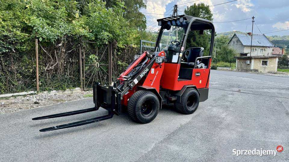 Nowa ładowarka teleskopowa KMM M906 4x4 YANMAR Pisz