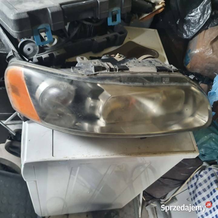 Lampa prawa reflektor prawy Xenon xsenon ksenon Kraków