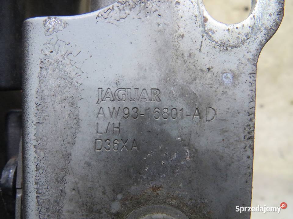 ZAWIAS MASKI LEWY JAGUAR XJ X351 AW9316801AD