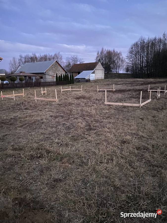 Działka budowlana z mediami i rozpoczętą budową sprzedam