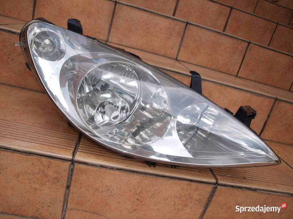 Peugeot 307 lampa prawa przód 2001 2005r europa Kalisz