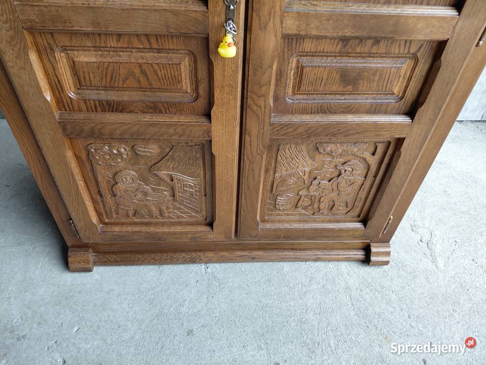 wysoka komoda rzeżbiona 505 Byczyna