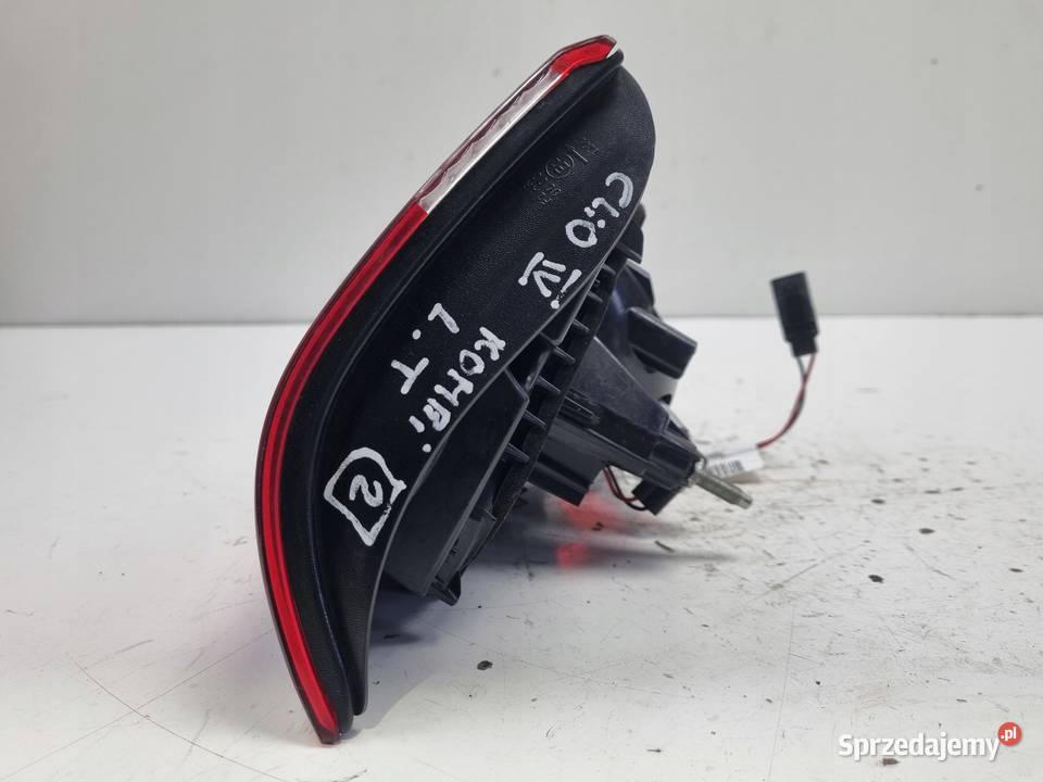 Renault Clio IV KOMBI TYLNIA TYLNA LAMPA LEWA Rudka