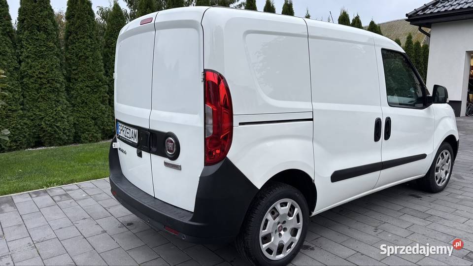 Piękny FIAT DOBLO 2019r 16 diesel bogate centralny zamek Rzechta