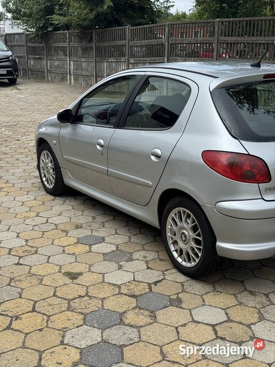 Sprzedam Peugot 206 16 2005r Rok produkcji 2005