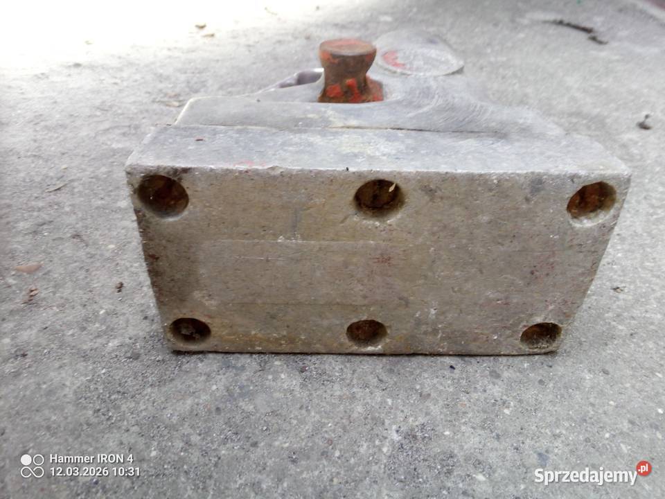 Stary podnośnik hydrauliczny duży Star Jelcz itp Przemyśl