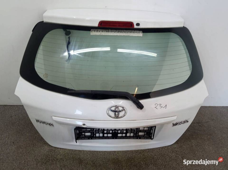 KLAPA TYŁ 3D 040 Toyota Yaris III 2011 osobowe