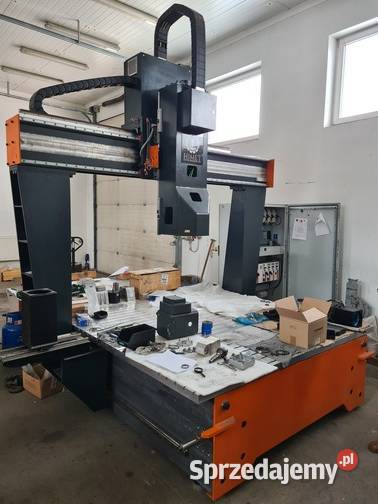 Syndyk sprzeda Maszynę w budowie pomorskie Pomysk Mały sprzedam