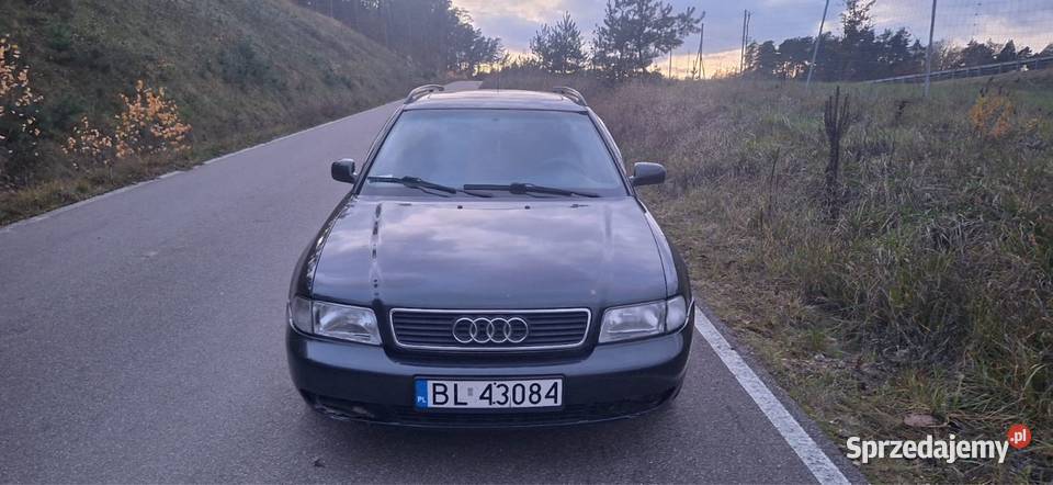 Audi a4 b5 kombi 18blpg klima hak czarny Rutki-Kossaki