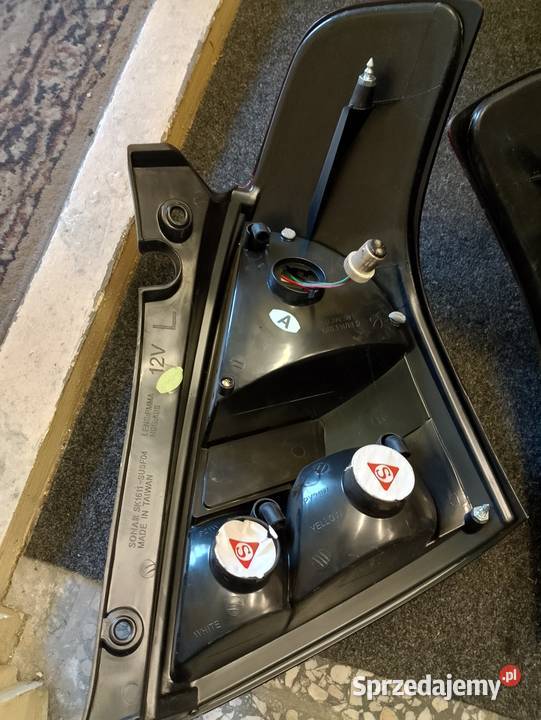 Lampa lewa prawa tylna Suzuki Swift 2008 Led