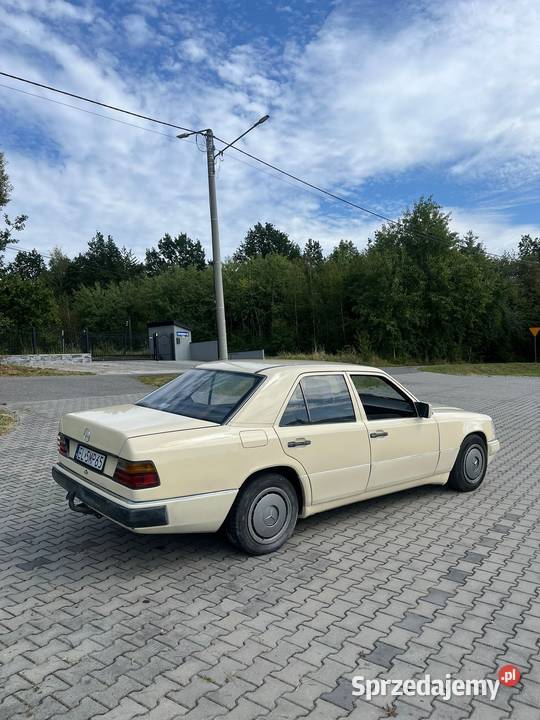 Mercedes W124 20 żółty do jazdy Krynica-Zdrój