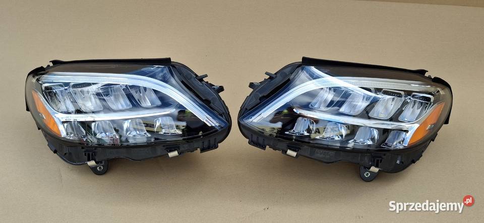 MERCEDES CKLASA W205 LIFT USA REFLEKTOR LEWY lubuskie Bieleń