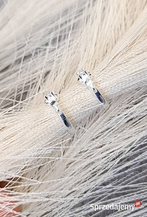 Kolczyki srebrne kwiatuszki cyrkonie 925 srebro sprzedam