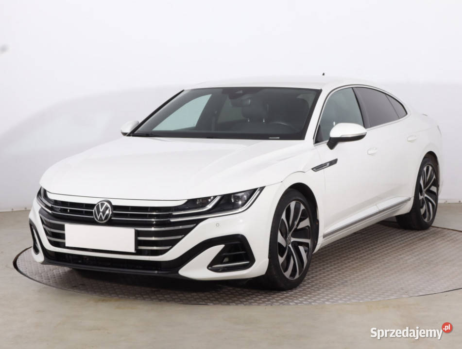 VW Arteon 20 TSI asystent pasa ruchu