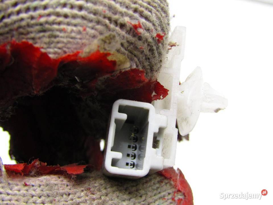 KLAMRA ZAPINKA PASA BEZPIECZEŃSTWA TYLNA TYŁ sprzedam