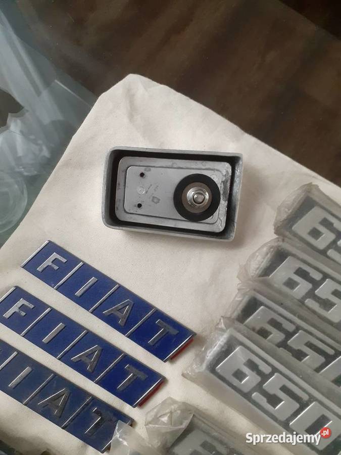 Znaczek emblematy polski fiat 126p 125p 500